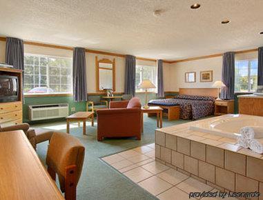 Super 8 By Wyndham Sheldon Otel İç mekan fotoğraf
